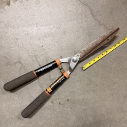 Fiskars 22-Inch Power-Lever Hedge Shears West Las Vegas See My Listings Summerlin