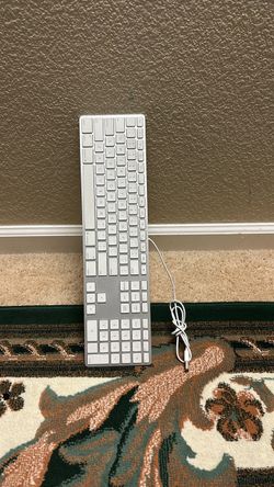 Apple Wired USB Keyboard with Numeric Keypad