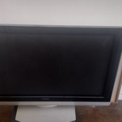 TV Panasonic, 52", 52 Inch Make Offer