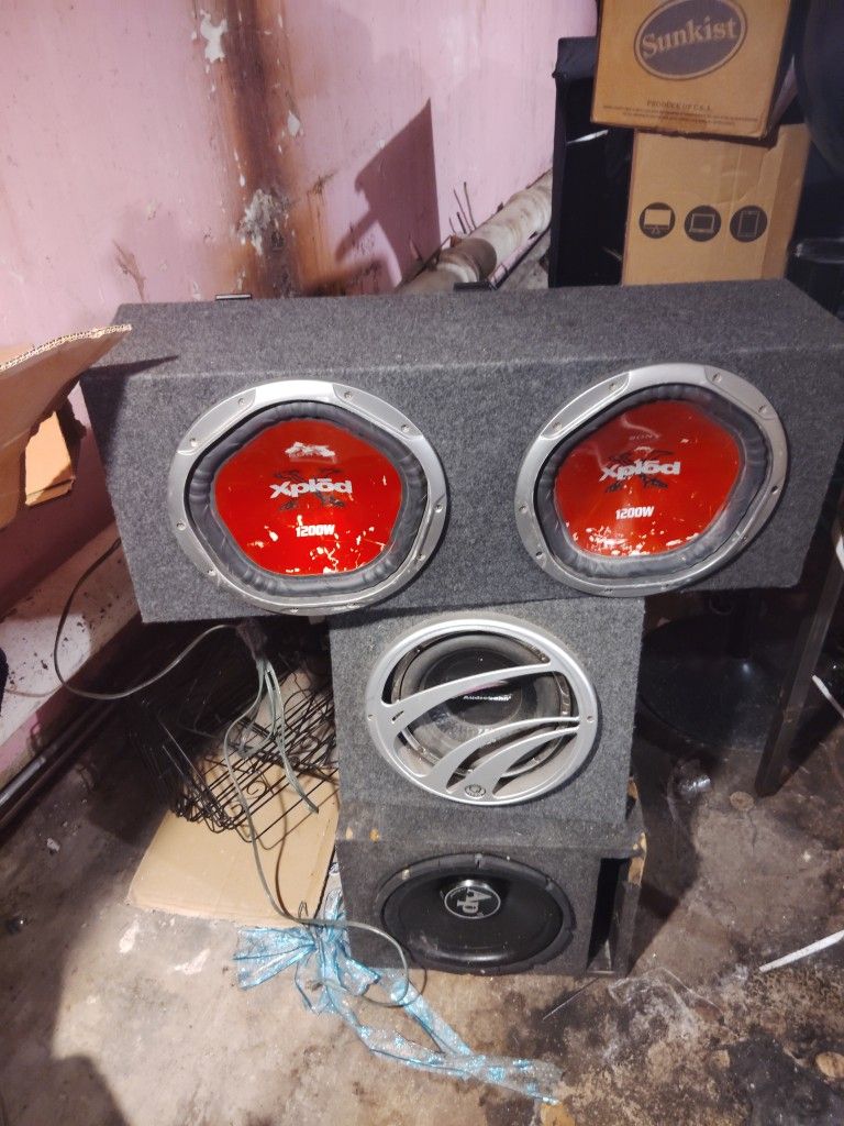 2/ 12 In A Box /1200wtt Amp