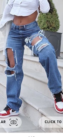 Fashion Nova Jeans ( Mom jeans Size 3 )