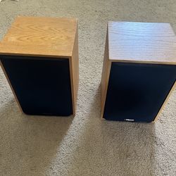 Klipsch Bookshelf Speaker Pair