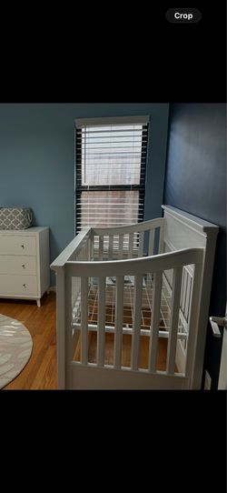 Pottery Barn crib and converter kit
