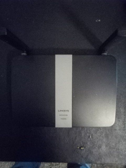 LiNKSYS EA6350 WiRELESS ROUTER
