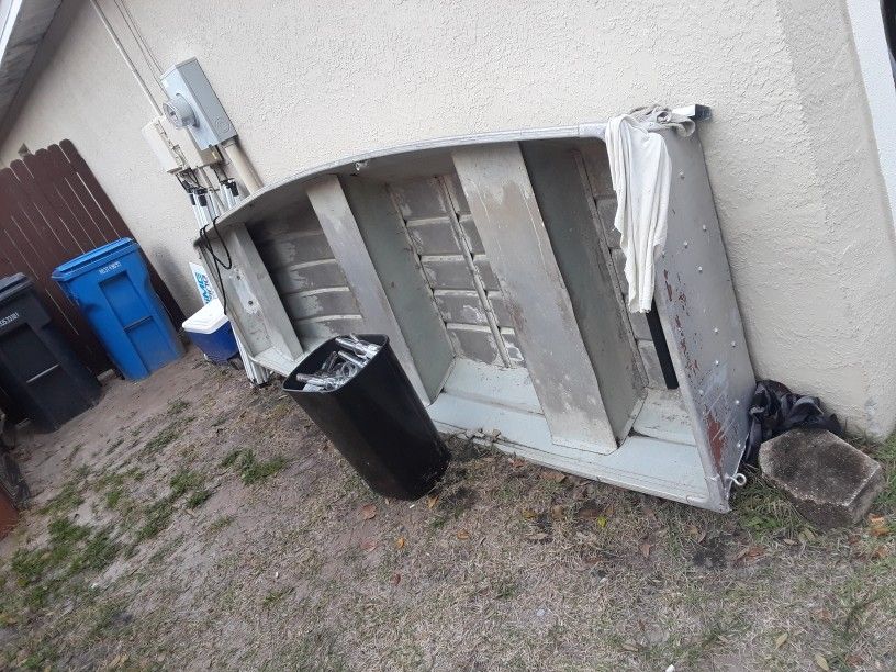 5 Hp Briggs And Stratton Motor With Aluminum 12 Foot John Boat
