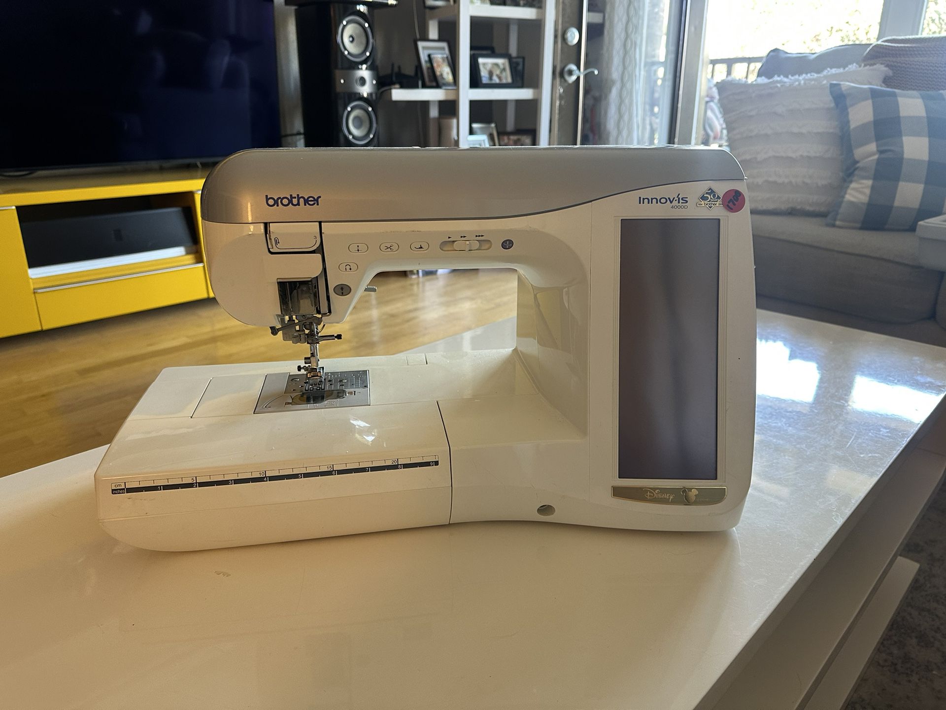 Disney Innovis NV4000d Sewing Machine