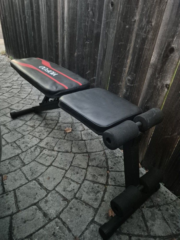 Adjustable Weight Bench