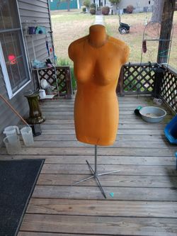 Full Figure Ladies Dress Form