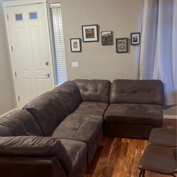 Couch (sectional)