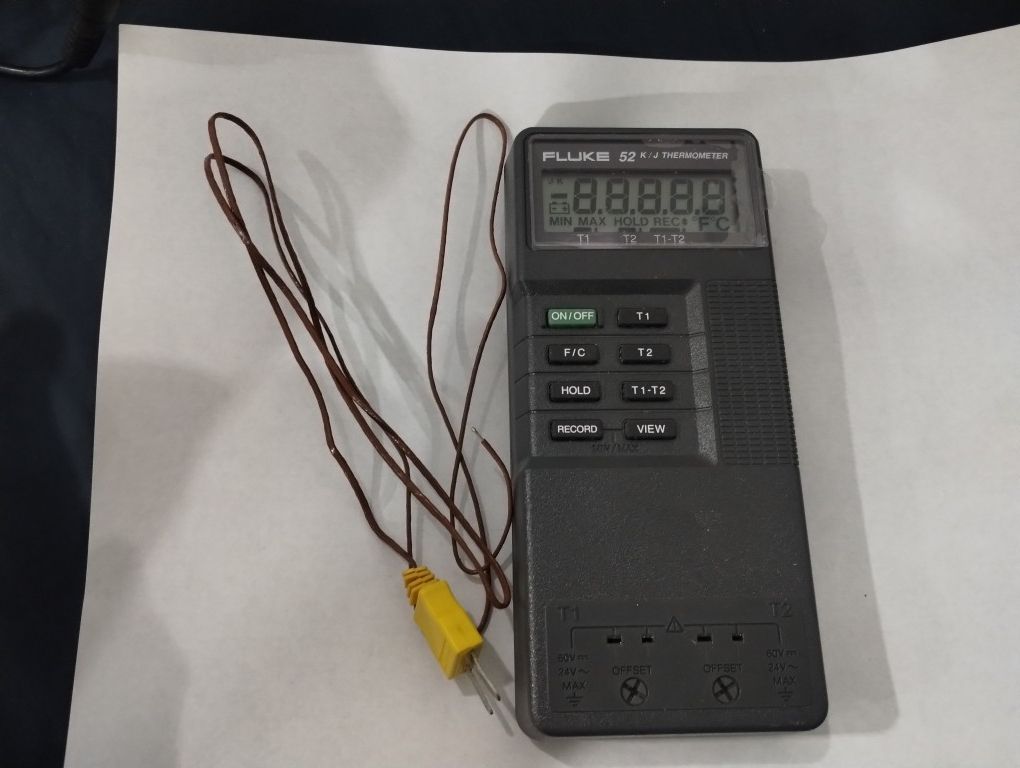FLUKE 52 KJ THERMOMETER