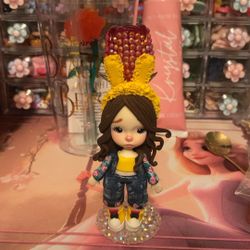 Bella Moderna Con Orejitas De Labubu 