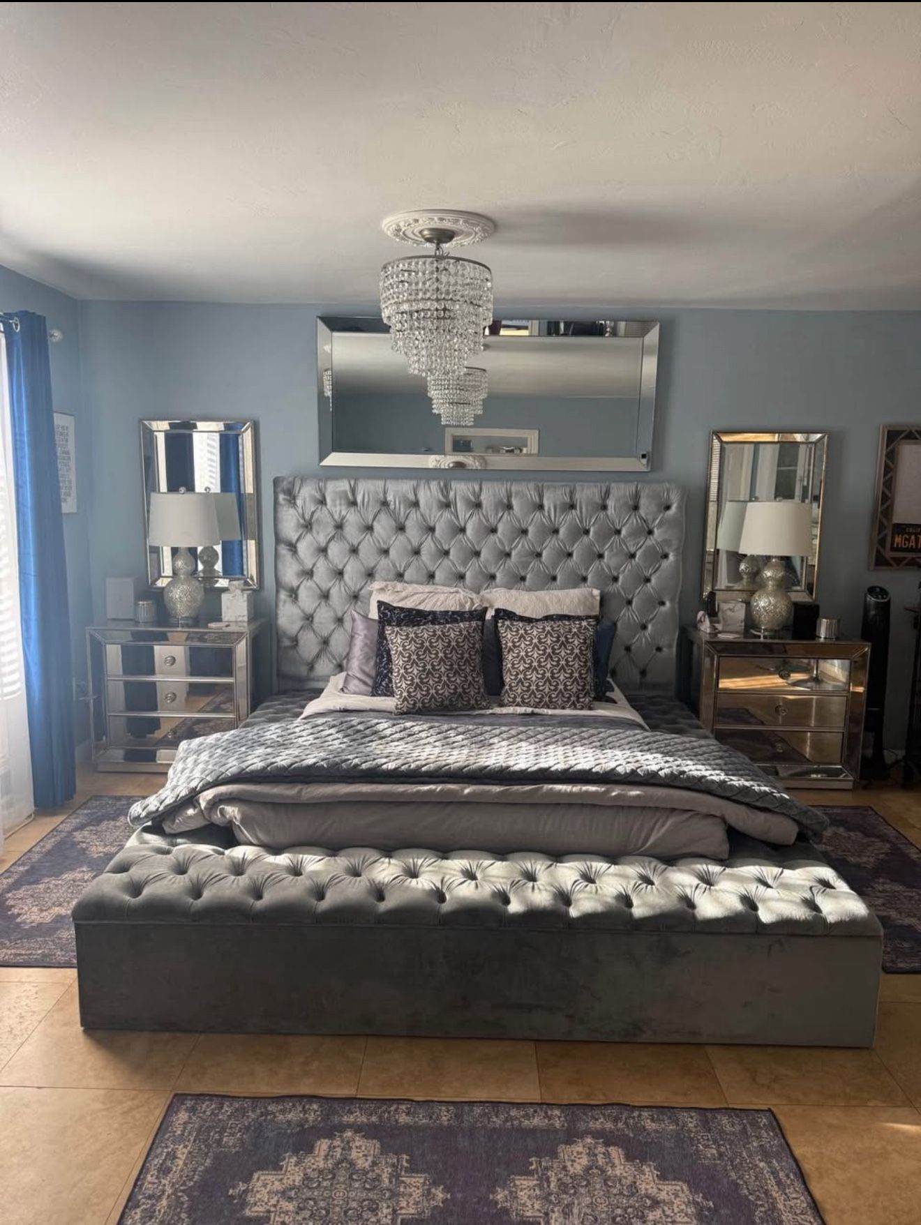 Queen Bedroom Set With Extras