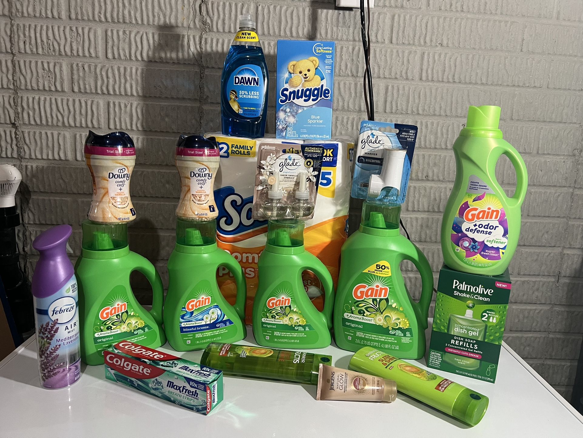 New Unopened Gain Laundry Detergent Bundle Household