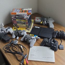 Playstation 2 (PS2), 5 Controllers, Multiple Games