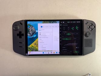Lenovo Legion Go 8.8" Gaming Handheld AMD Ryzen Z1 Extreme 16GB RAM