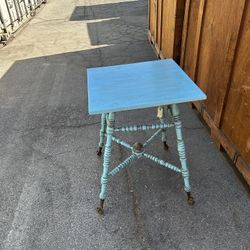 Old Clawfoot Parlor Table 