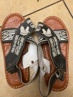 Women’s sandals