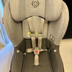 Uppababy Knox car seat 
