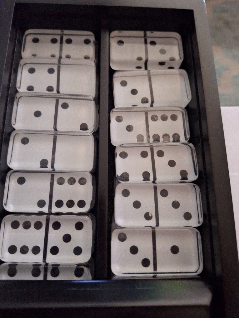 Glass Domino