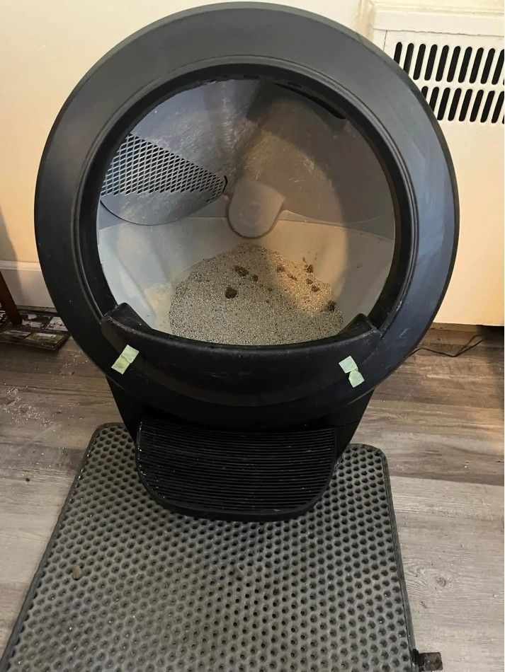 Litter Robot 4 With Step +mat + Containers 