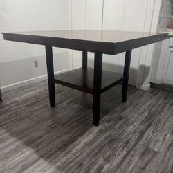 Dining room table