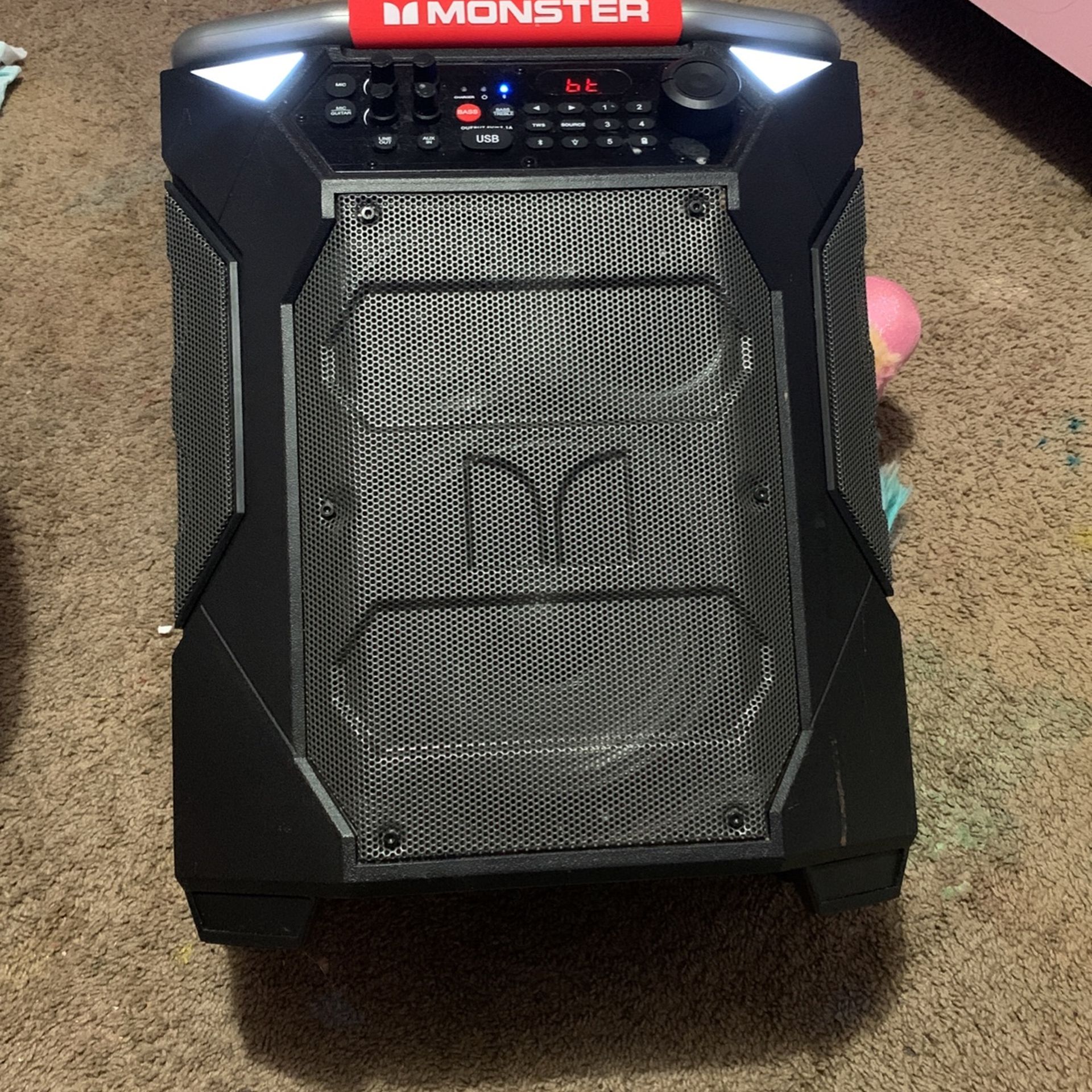 Monster Rockin Roller 270 Speaker