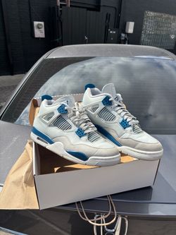 AJ4 Military Blue size 10.5