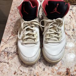 Jordan 5 Fire Reds