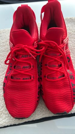 Tennis shoes 9 1/2 for men brand new