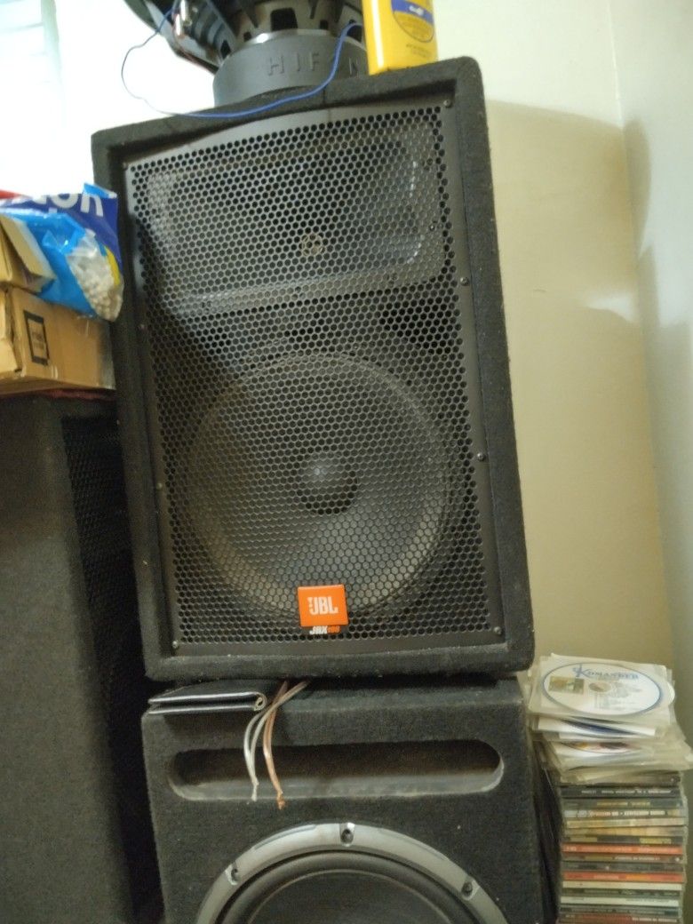 Monitores..JBL..350$..Son 2..Jalan Al Cien