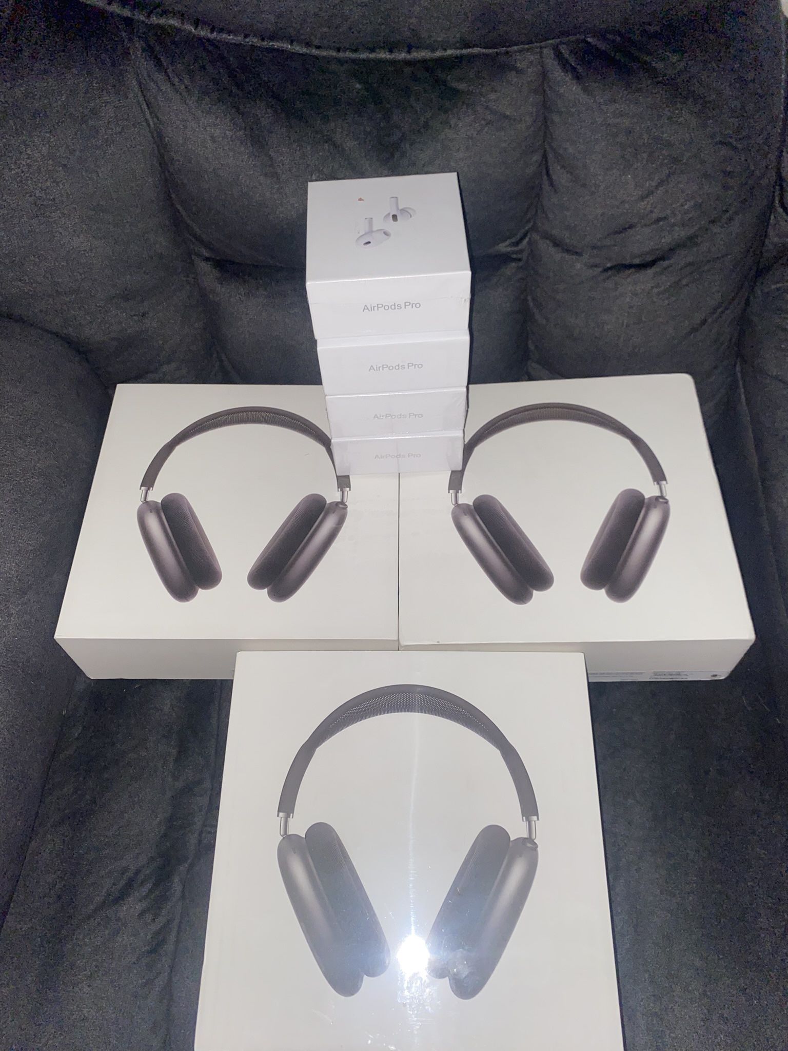 🔥Fire Sale 🔥AirPod pros 2 & AirPod Pro Max