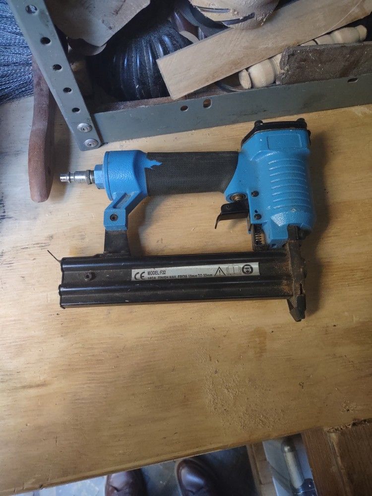 Finish Nail Gun