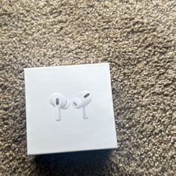 AirPod Pro with wireless charging Case