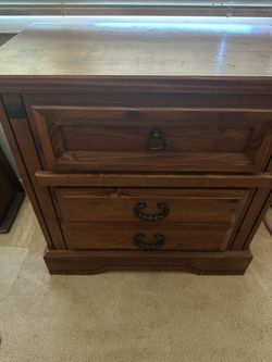 Solid Wood 3-Drawer Nightstand
