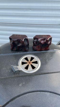 Awesome Vintage California Redwood The Treehouse Salt And Pepper Shakers.