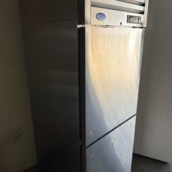 Freezer ice cold -12 degrees many uses