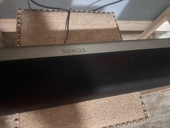 Sonos play bar good condition except 2 scuffs and each corner but won’t affect at all (( don’t ask if still available please))