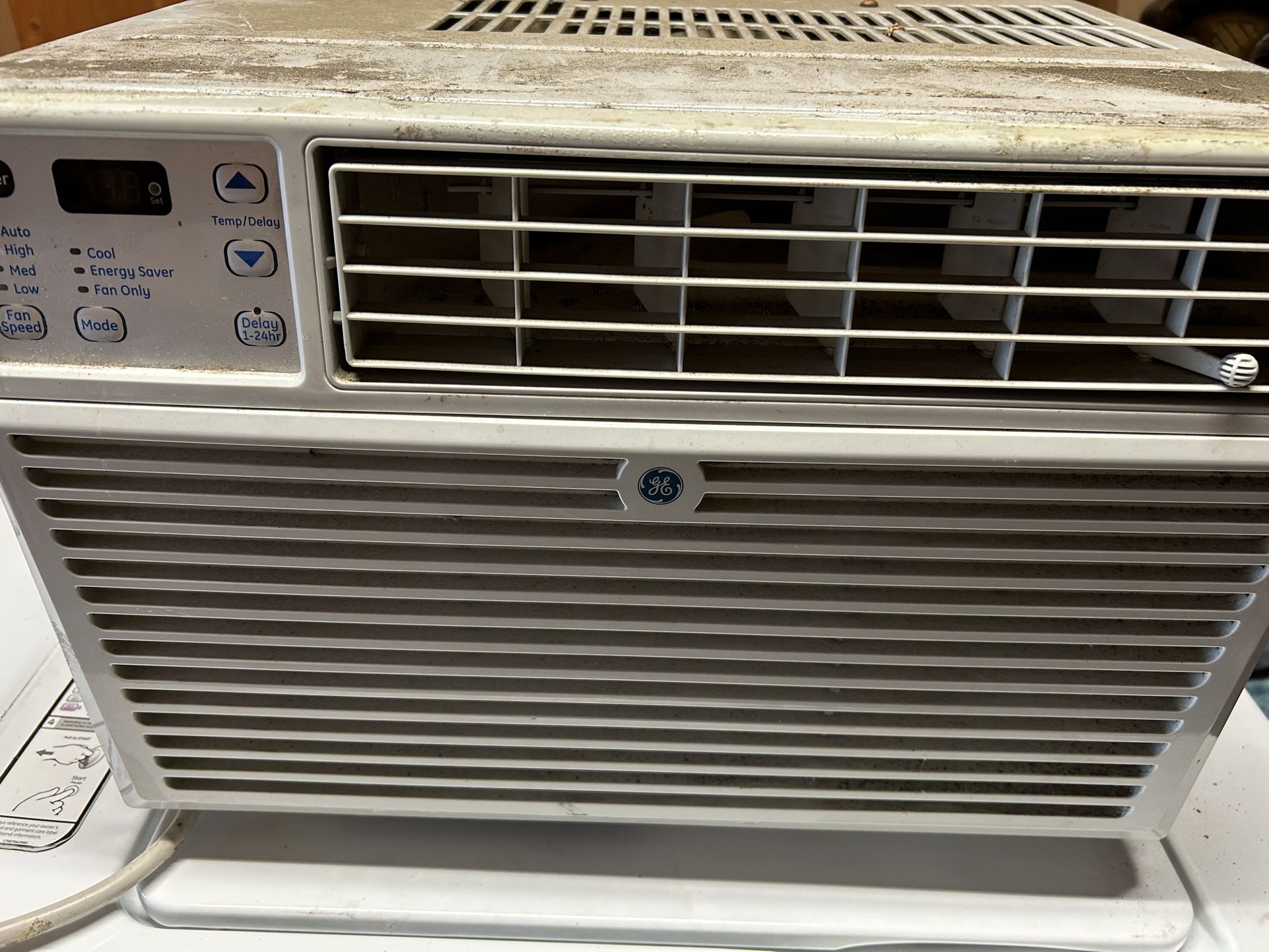 GE AC Window Air Conditioner 6400 BTU For Sale