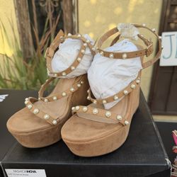 New Women Shoes - Size 7