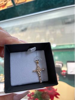 Cross pendant