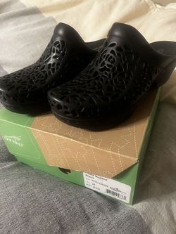 Dansko Pippa Molded Clogs