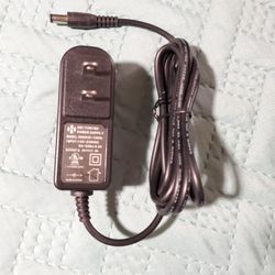 8.4V 1A Power Adapter Li-ion Battery Pack Charger AC Charger for 2 String 7.2V 7.4V 8.4V 1A Lithium Battery Pack  5.5mm Plug.    Ig