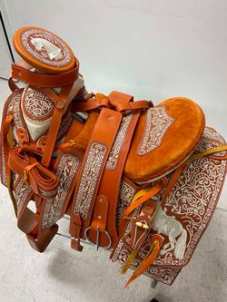 Montura charra bordada
