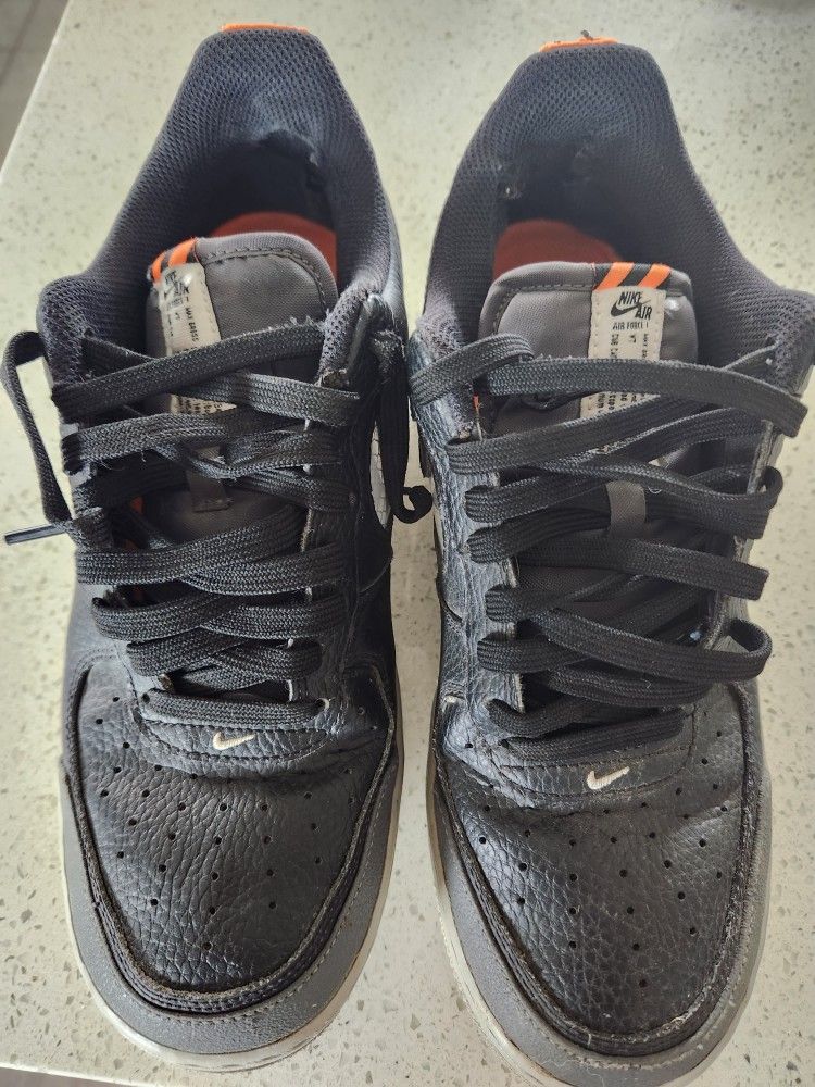 Nike Air Force 1 Max Gross