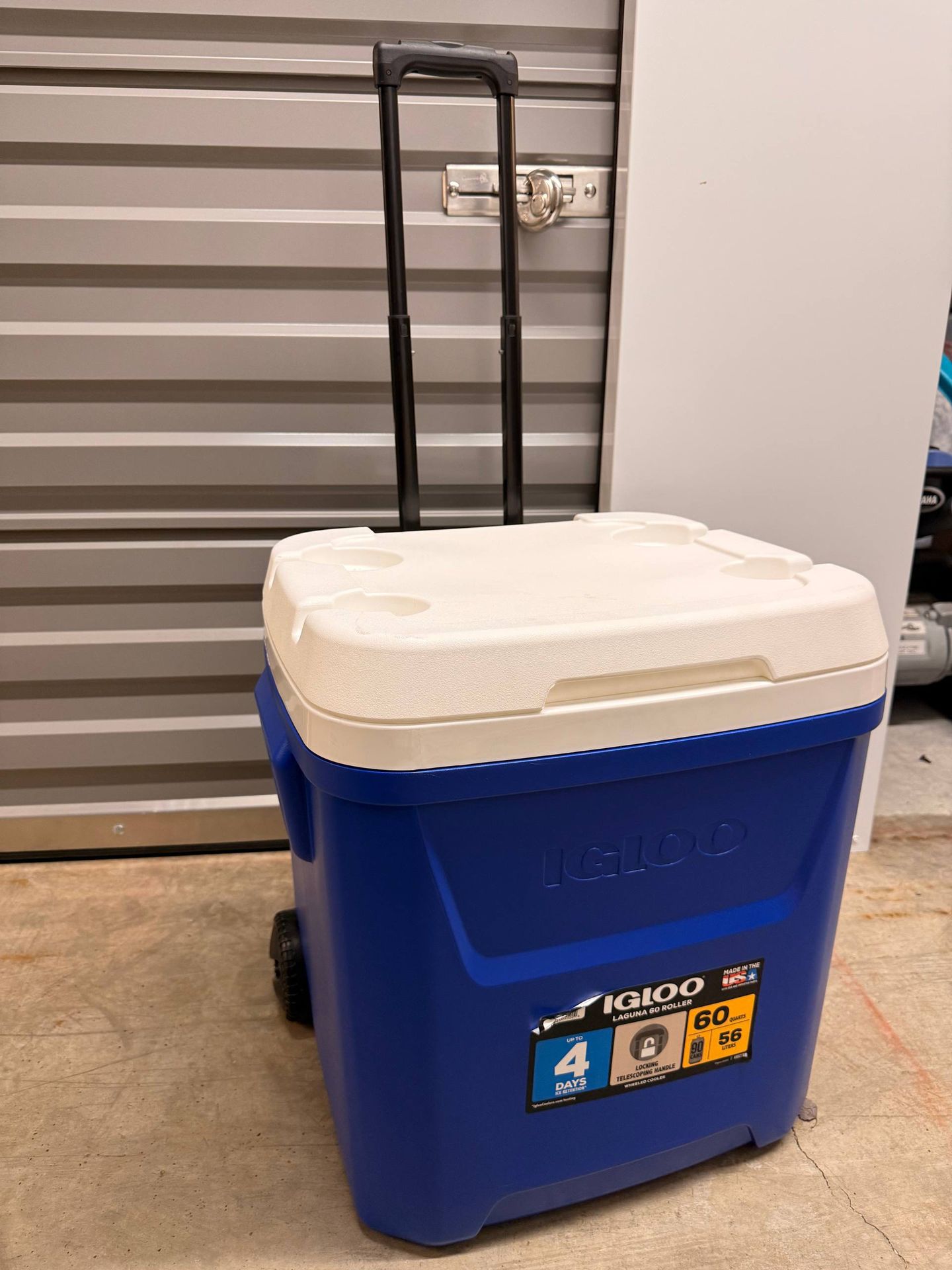 Igloo large chest cooler 60 Qt