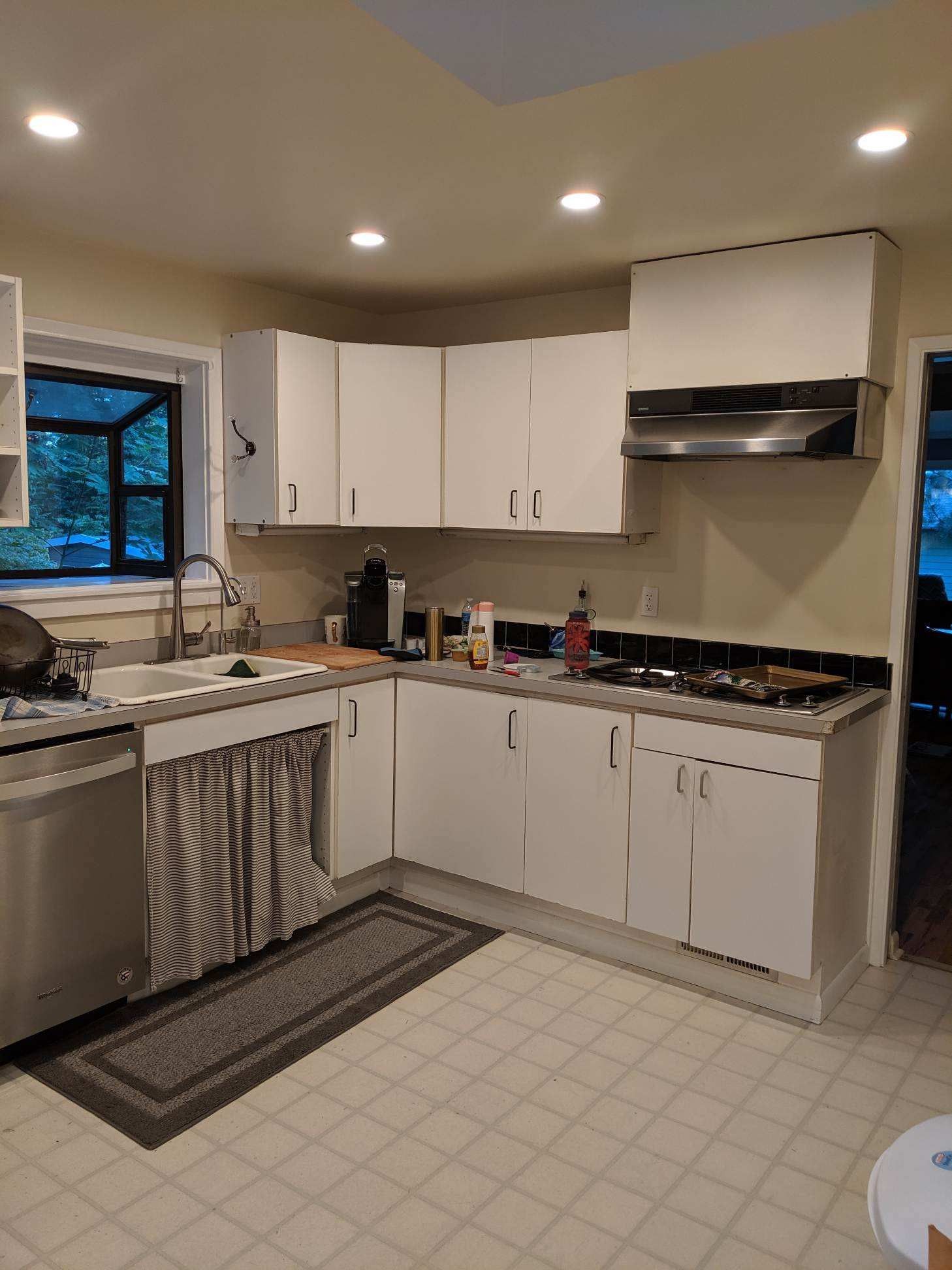 Whirlpool Dishwasher Model WDT730PAHZ0 for Sale in Shoreline, WA OfferUp