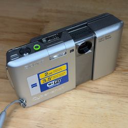 Sony Cyber-shot DSC-G1
