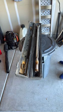 2 600 Lb Torque Wrench