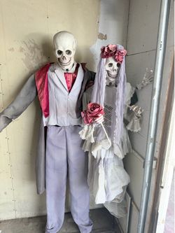 Halloween Skeleton wedding couple