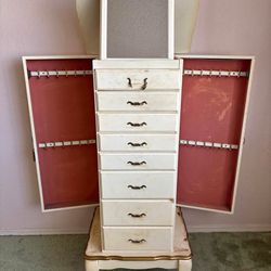 Vintage Jewelry Holder 